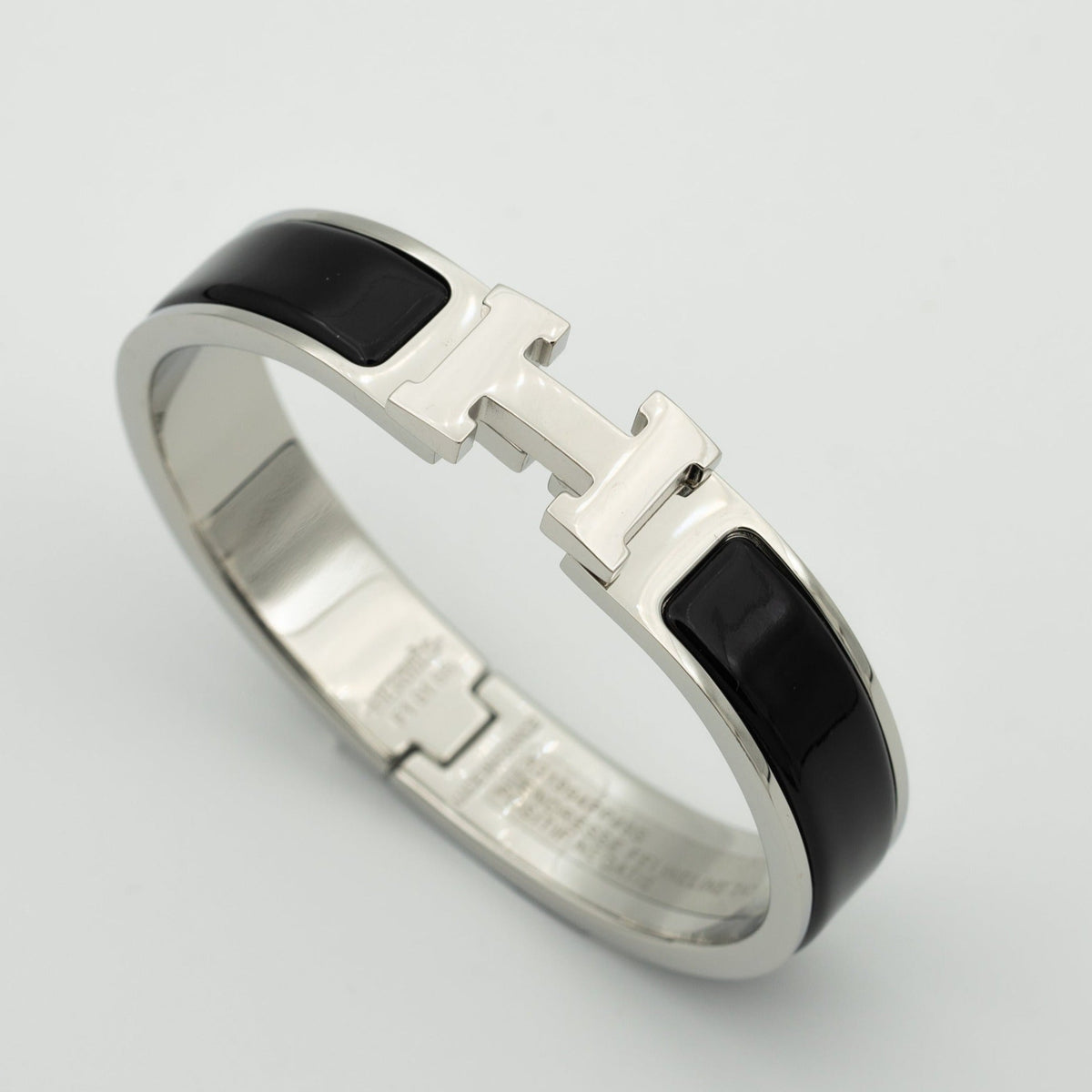 [⭐Hevara Jewelry]H BLACK BRACELET