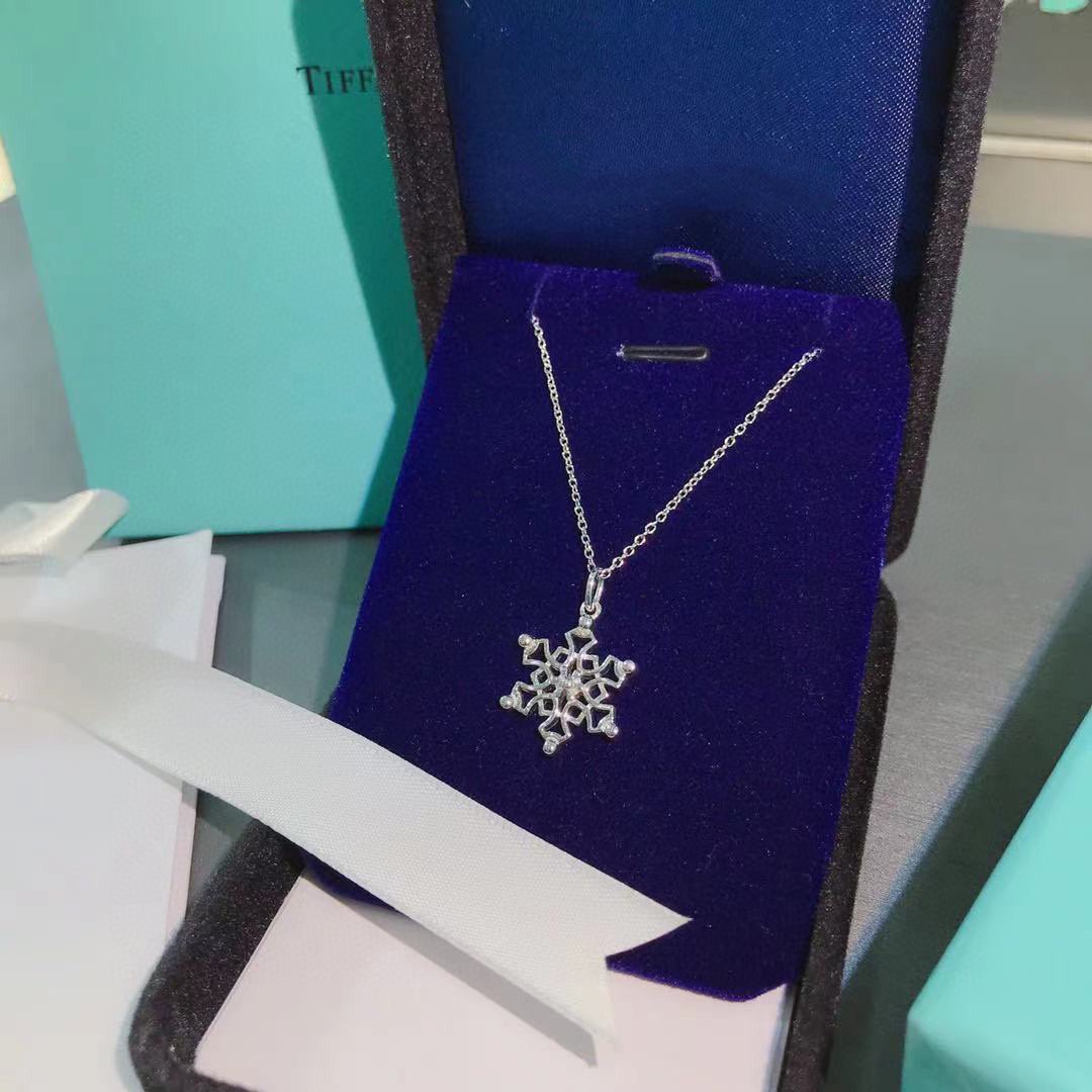 [Hevara Jewelry]STERLING SILVER SNOWFLAKE PENDANT NECKLACE