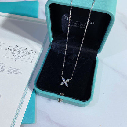 [Hevara Jewelry]PLATINUM AND DIAMOND VICTORIA PENDANT NECKLACE