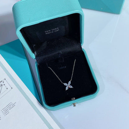 [Hevara Jewelry]PLATINUM AND DIAMOND VICTORIA PENDANT NECKLACE