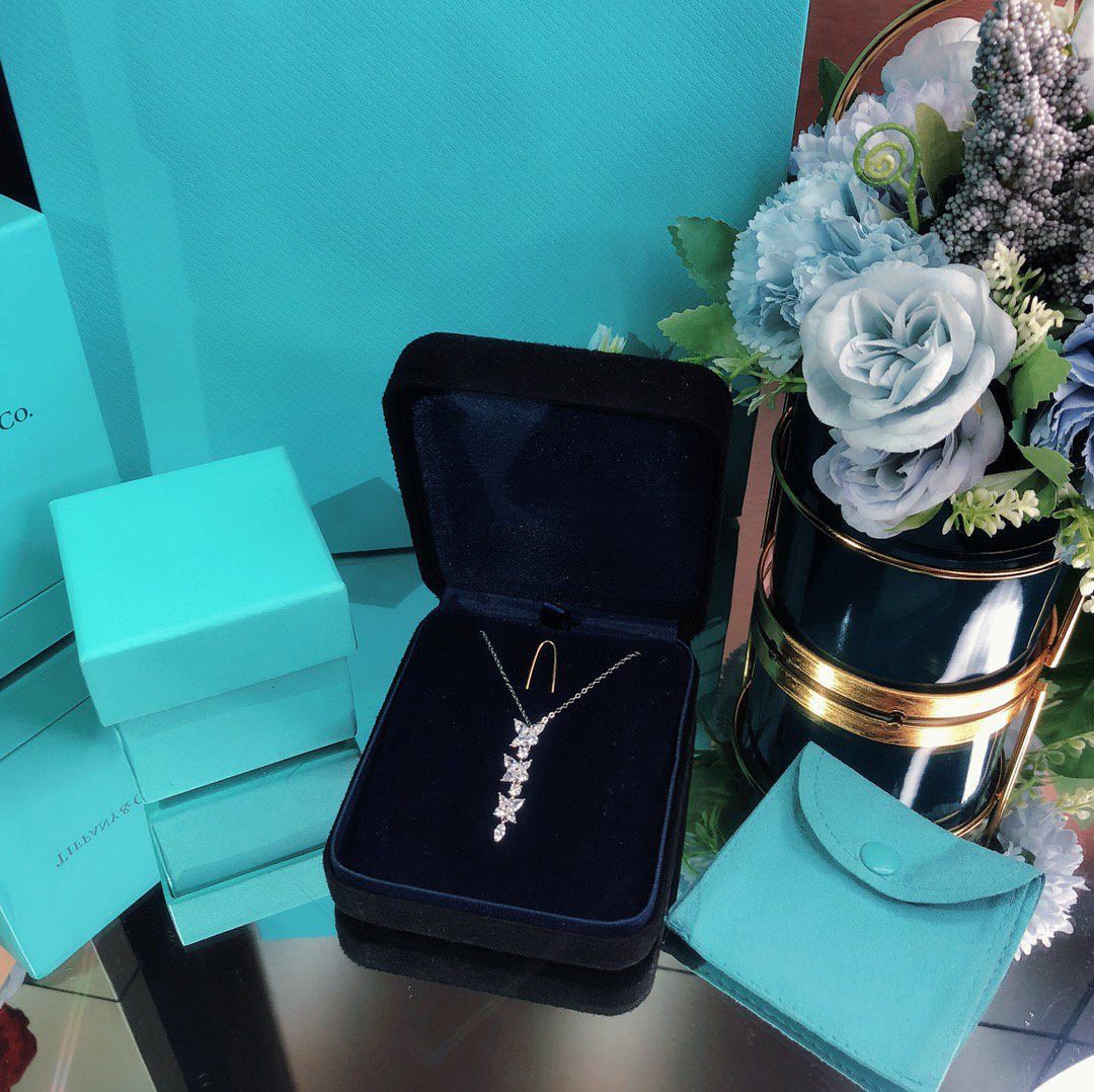 [Hevara Jewelry]MIXED CLUSTER DIAMOND DROP PENDANT