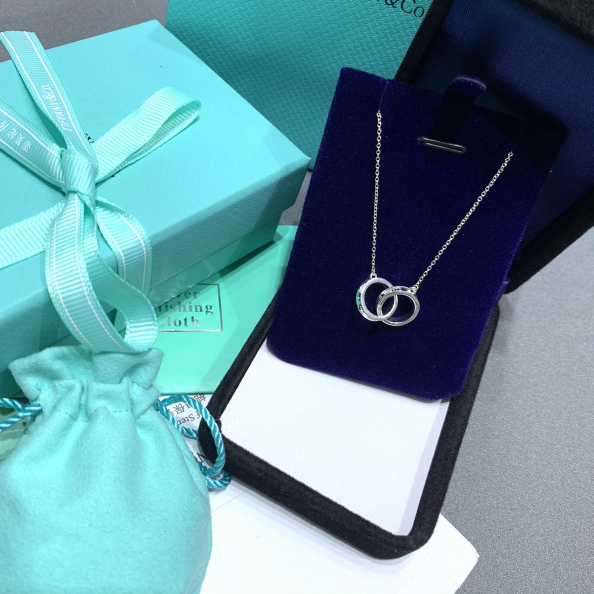 [Hevara Jewelry]INTERLOCKING CIRCLES PENDANT SILVER SMALL NECKLACE