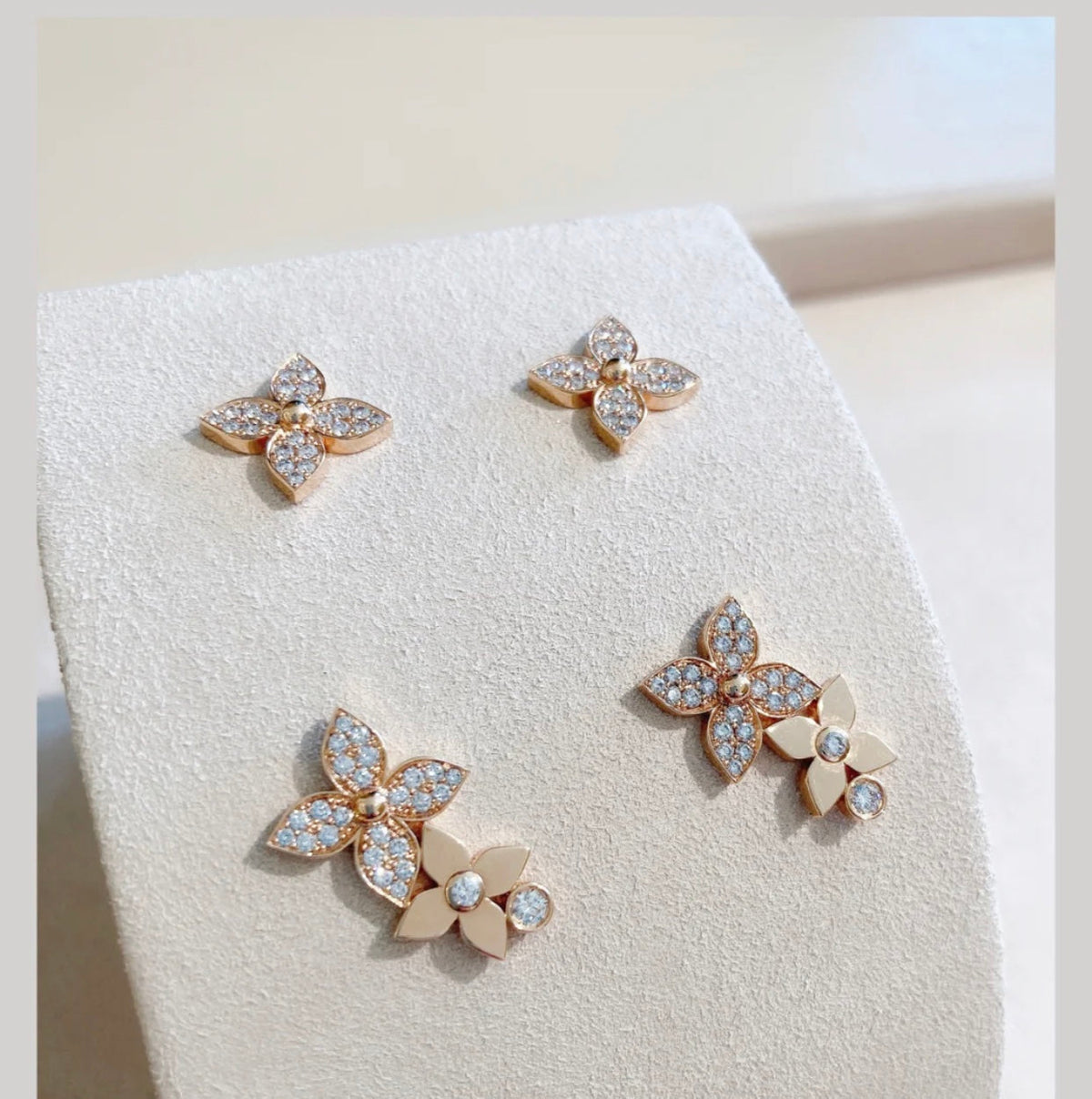 [⭐Hevara Jewelry]STAR BLOSSOM STUD EARRINGS PINK GOLD DIAMONDS