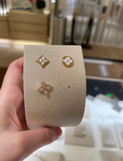 [⭐Hevara Jewelry]STAR BLOSSOM STUD EARRINGS PINK GOLD DIAMONDS