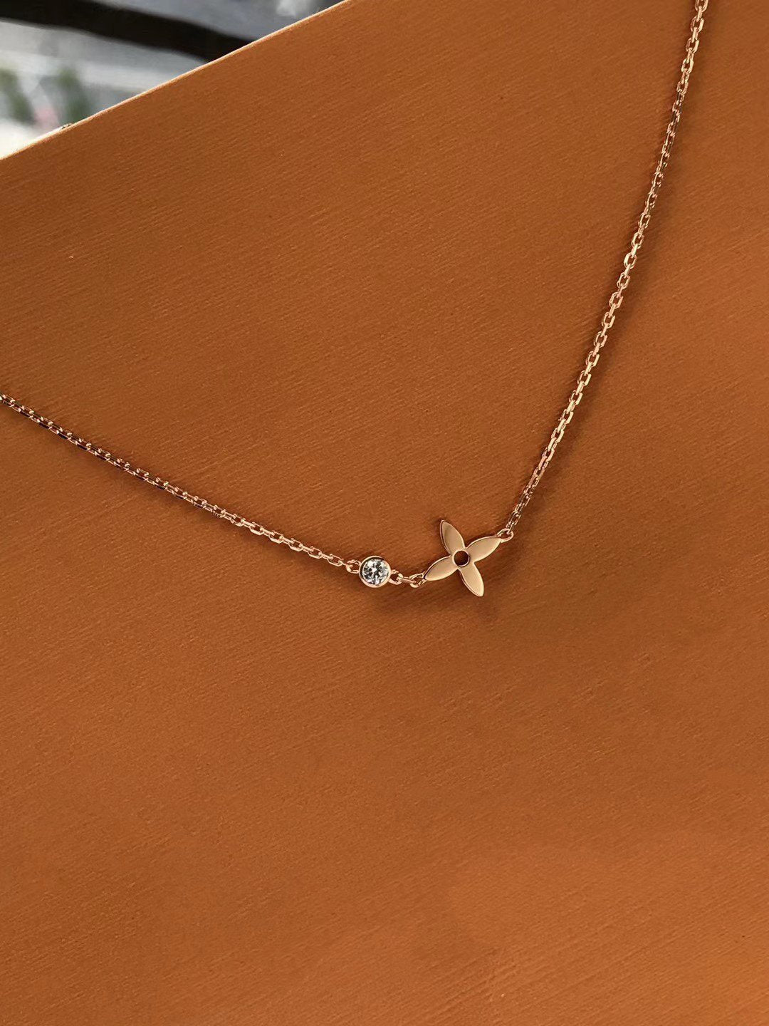 [⭐Hevara Jewelry]BLOSSOM PENDANT PINK GOLD AND DIAMOND