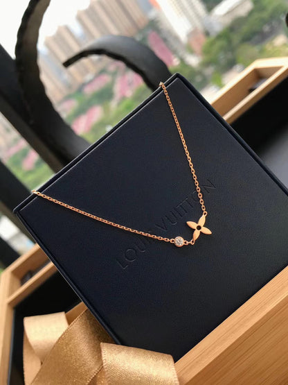 [⭐Hevara Jewelry]BLOSSOM PENDANT PINK GOLD AND DIAMOND