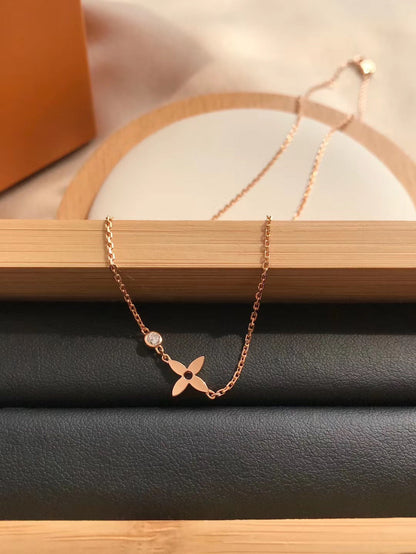 [⭐Hevara Jewelry]BLOSSOM PENDANT PINK GOLD AND DIAMOND
