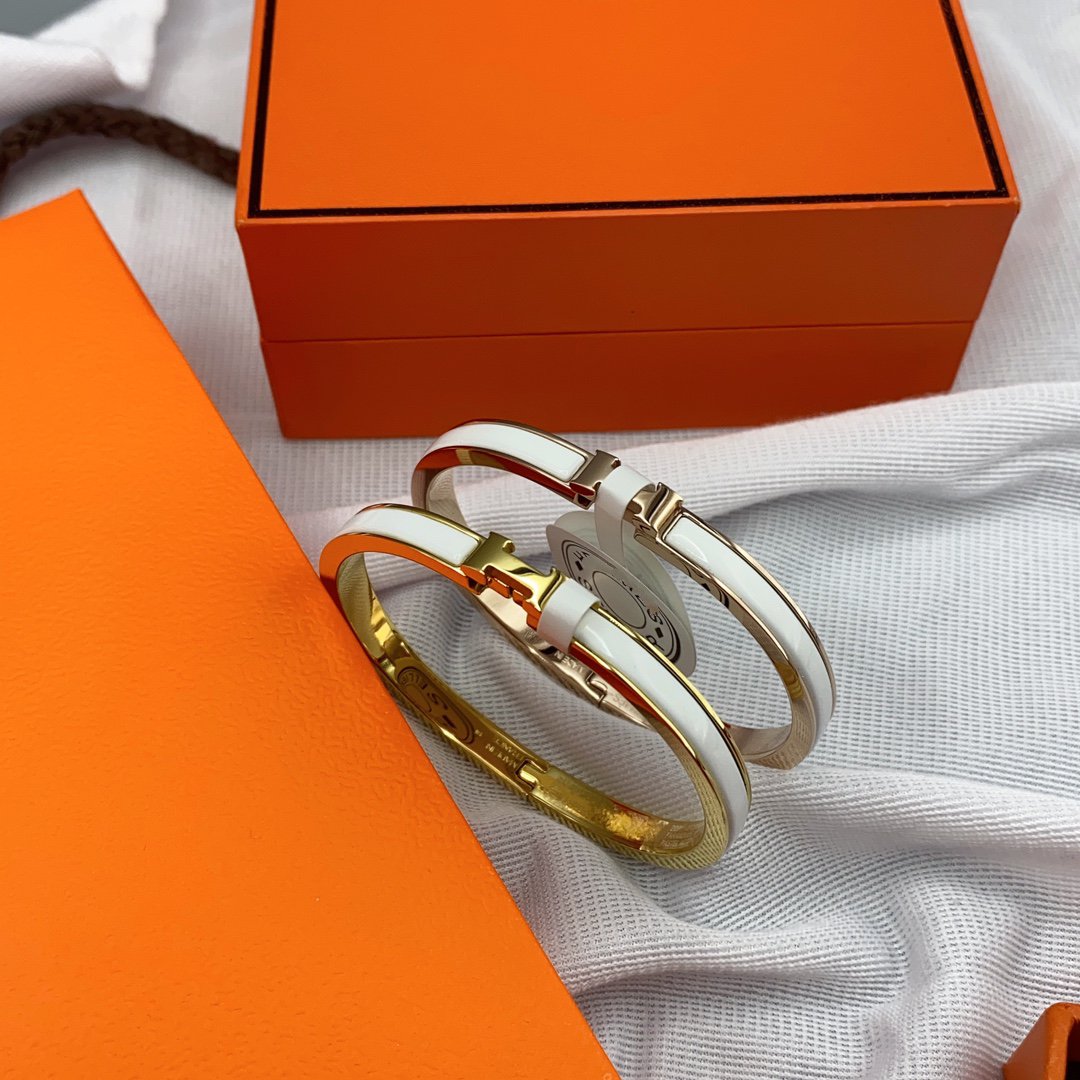 [⭐Hevara Jewelry]CLASSIC HM CLIC WHITE 8MM ENAMEL BRACELET