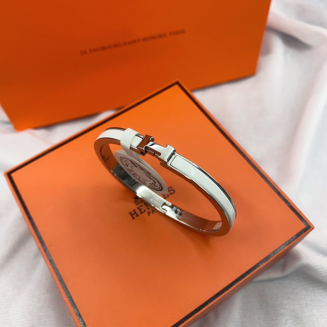 [⭐Hevara Jewelry]CLASSIC HM CLIC WHITE 8MM ENAMEL BRACELET