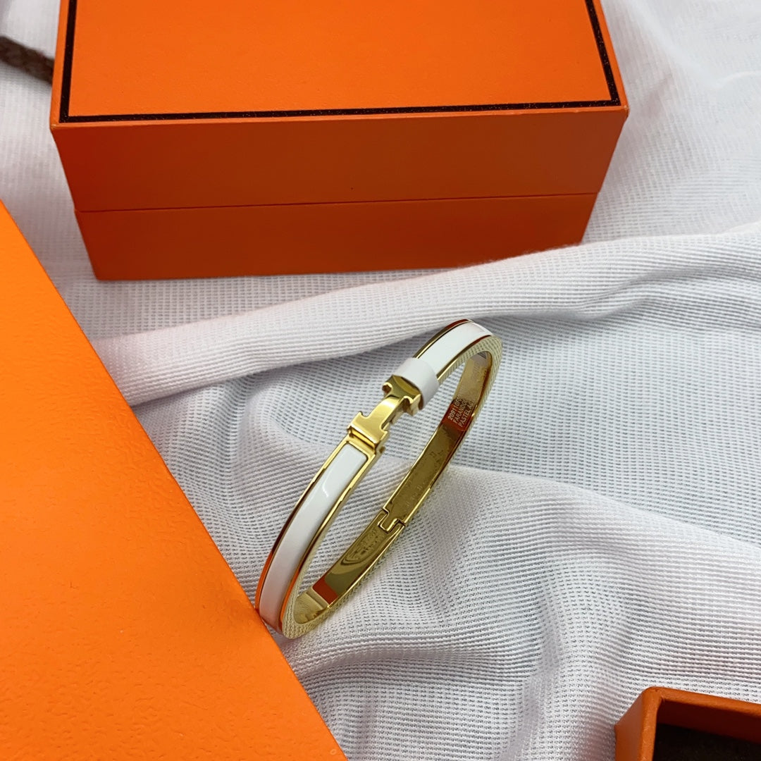 [⭐Hevara Jewelry]CLASSIC HM CLIC WHITE 8MM ENAMEL BRACELET