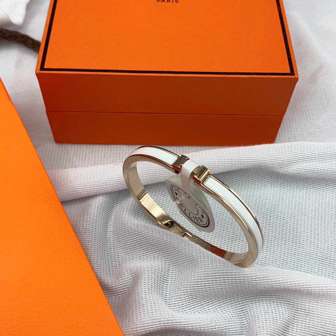 [⭐Hevara Jewelry]CLASSIC HM CLIC WHITE 8MM ENAMEL BRACELET