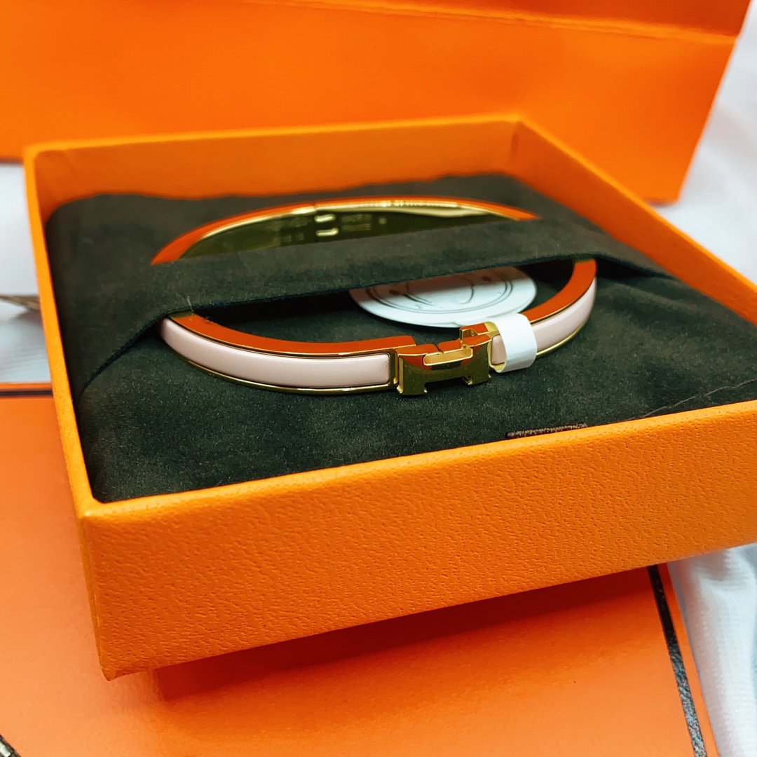 [⭐Hevara Jewelry]CLASSIC HM CLIC  PINK 8MM ENAMEL BRACELET