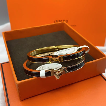 [⭐Hevara Jewelry]CLASSIC HM CLIC BLACK 8MM ENAMEL BRACELET