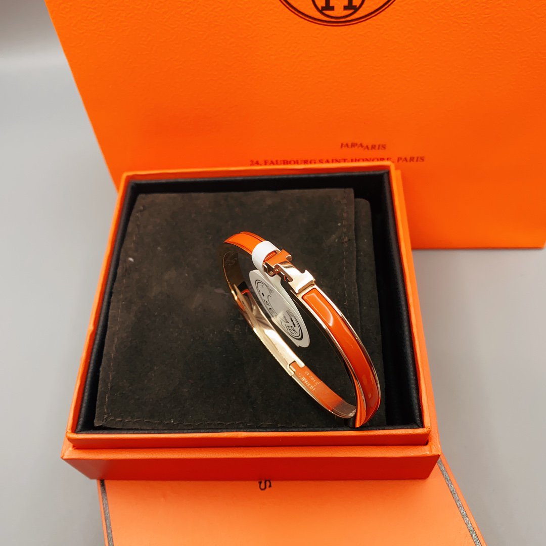 [⭐Hevara Jewelry]CLASSIC HM CLIC RED 8MM ENAMEL BRACELET