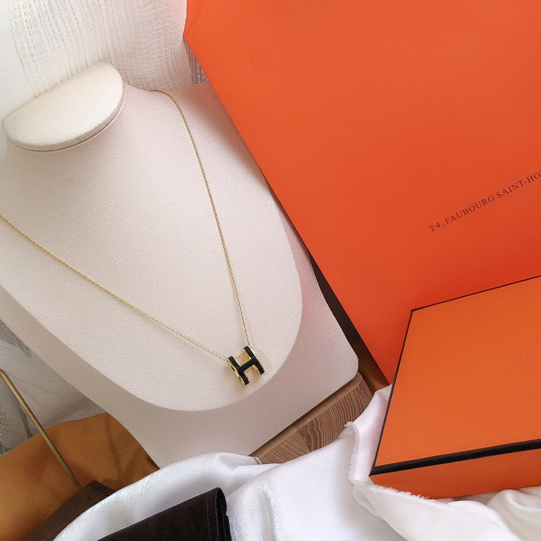 [⭐Hevara Jewelry]HM CLIC BLACK ENAMEL GOLD NECKLACE