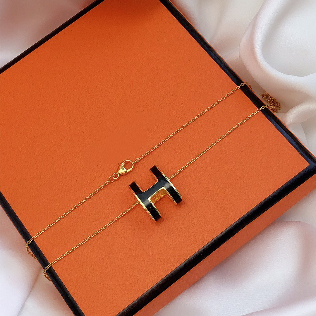 [⭐Hevara Jewelry]HM CLIC BLACK ENAMEL GOLD NECKLACE