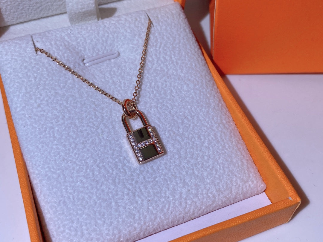 [⭐Hevara Jewelry]HM ADVANCED NICHE LOCK HEAD NECKLACE DIAMONDS