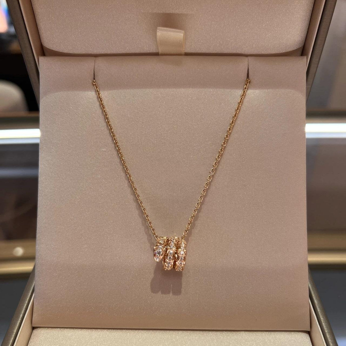 [⭐Hevara Jewelry]SERPENTI PINK GOLD NECKLACE DOUBLE RING DIAMOND