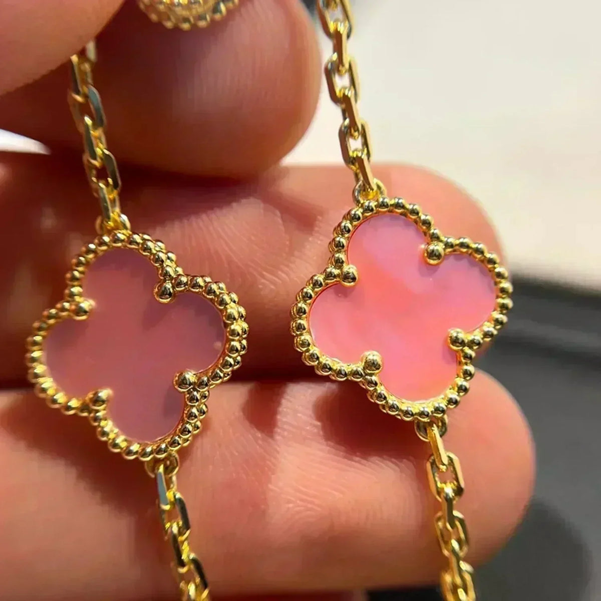 [⭐Hevara Jewelry] CLOVER 5 MOTIFS  PINK MOP BRACELET COLLECTION