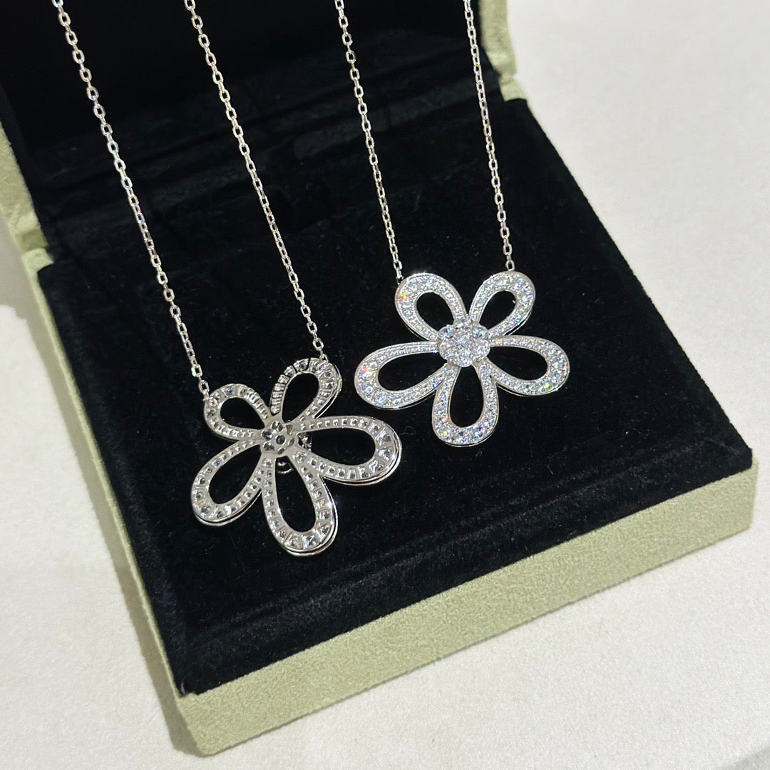 [⭐Hevara Jewelry]FLOWERLACE NECKLACE FULL DIAMONDS