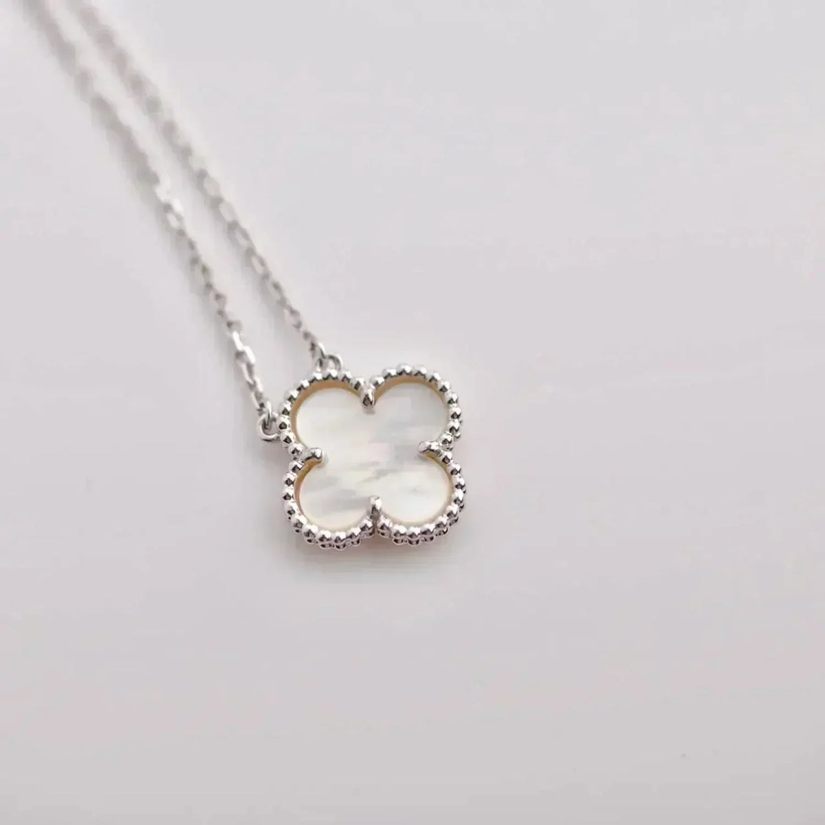 [⭐Hevara Jewelry]CLOVER  15MM WHITE MOTHER-OF-PEARL SILVER