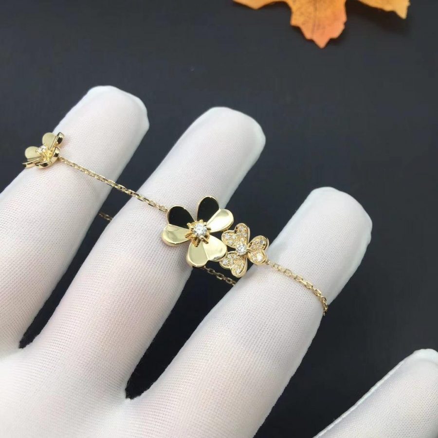 [⭐Hevara Jewelry]FRIVOLE GOLD 5 FLOWERS BRACELET