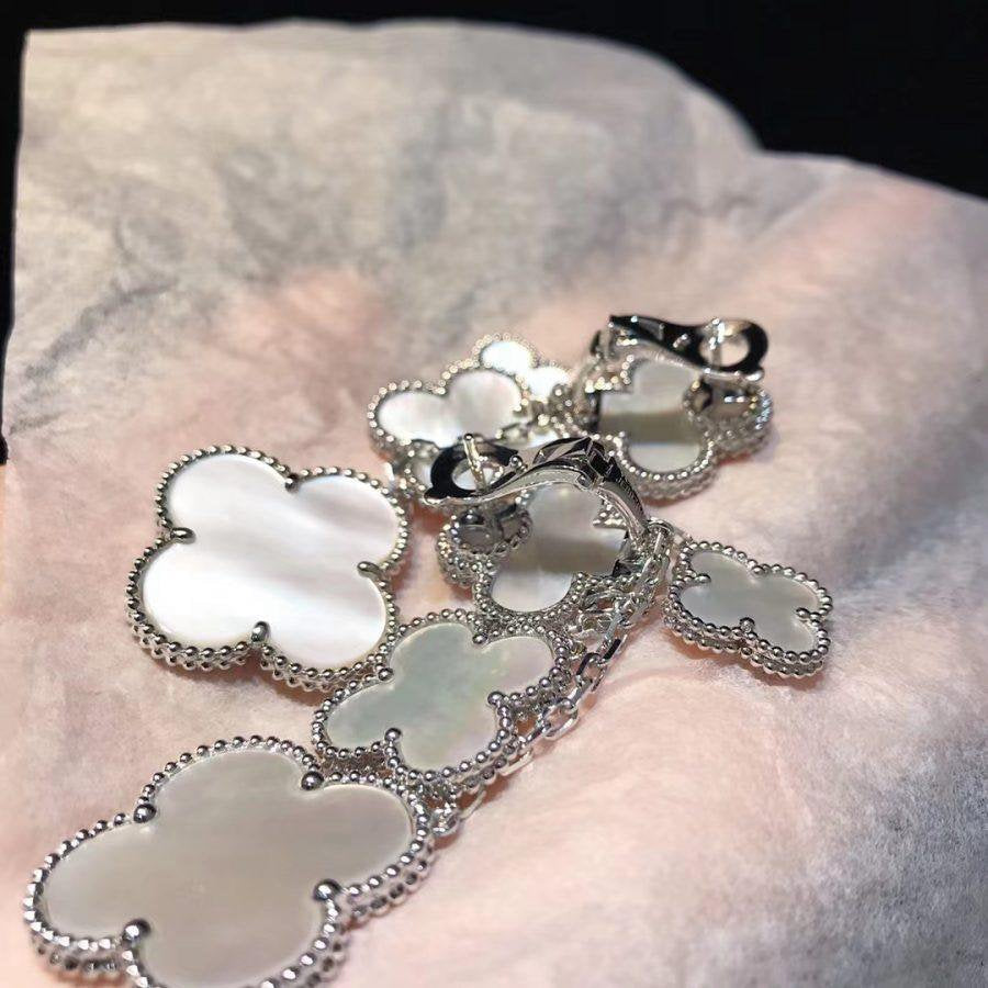 [⭐Hevara Jewelry]CLOVER EARRINGS WHITE MOP 4 MOTIFS SILVER