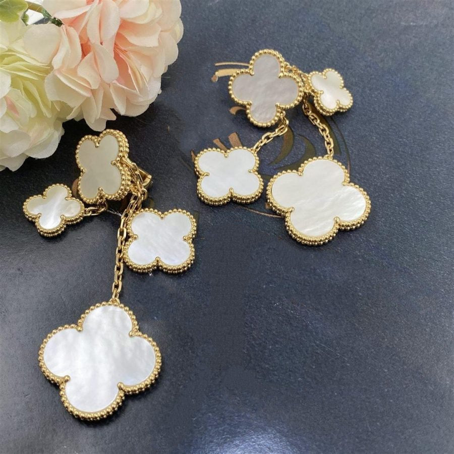 [⭐Hevara Jewelry]CLOVER EARRINGS WHITE MOP 4 MOTIFS GOLD