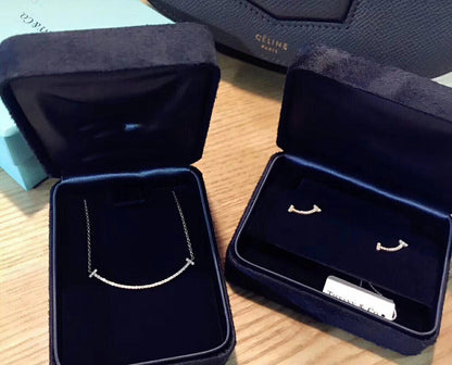 [Hevara Jewelry]SMILE DIAMOND EARRINGS