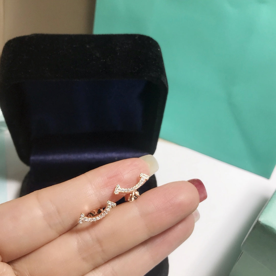 [Hevara Jewelry]SMILE DIAMOND EARRINGS