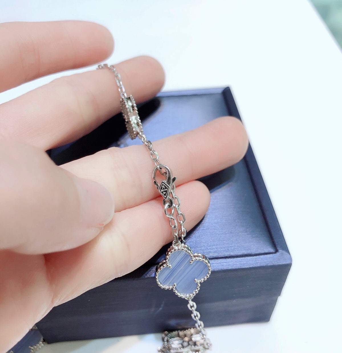 [⭐Hevara Jewelry]CLOVER 10 MOTIFS CHALCEDONY DIAMONDS SILVER NECKLACE