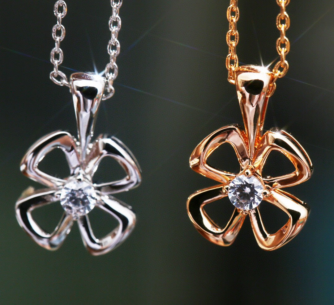 [⭐Hevara Jewelry]FIOREVER NECKLACE DIAMOND CENTER