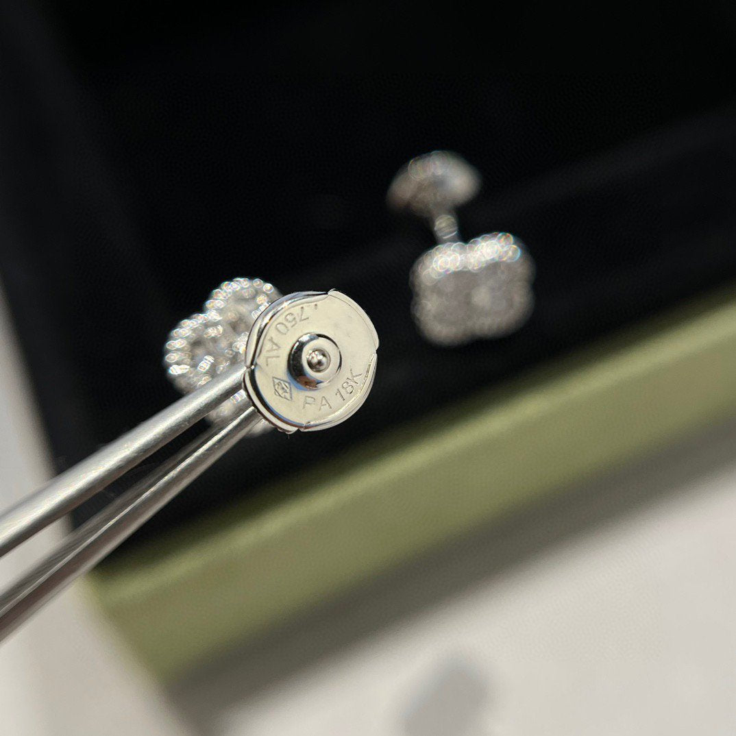 [⭐Hevara Jewelry]CLOVER MINI DIAMOND STUD EARRINGS